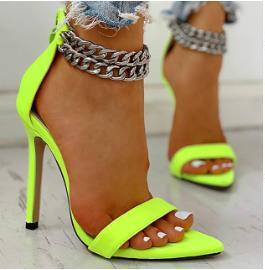 Strap stiletto